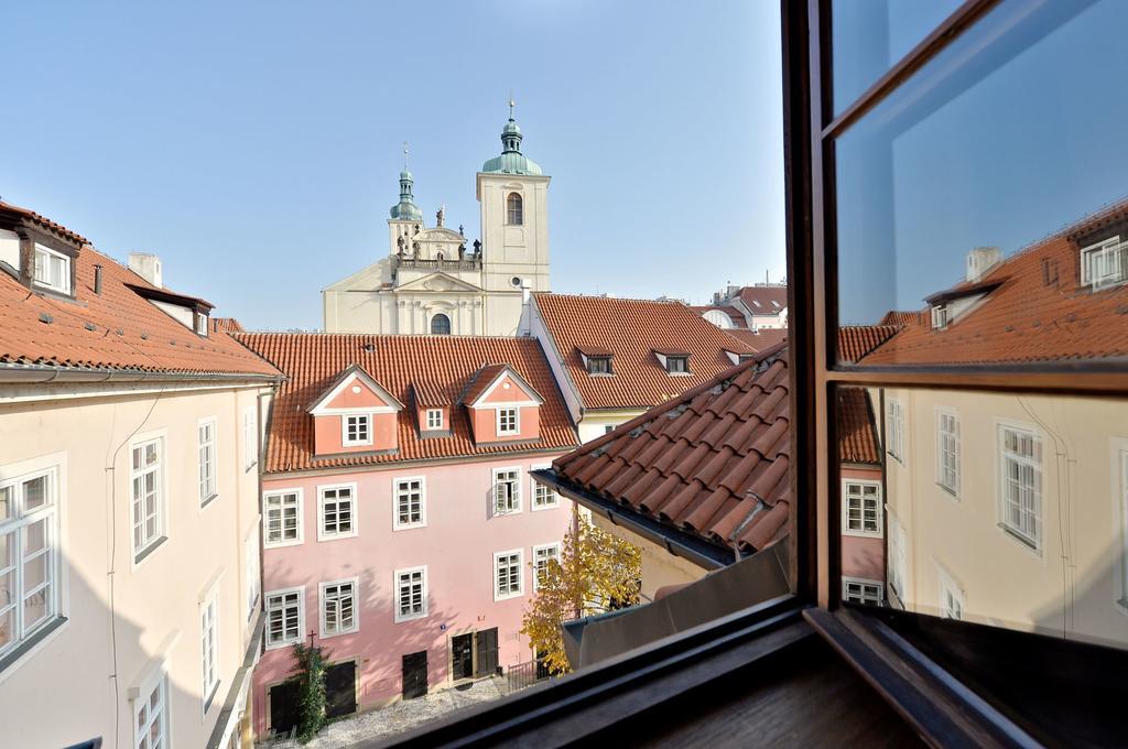 Old Town Boutique Apartments Praag Kamer foto