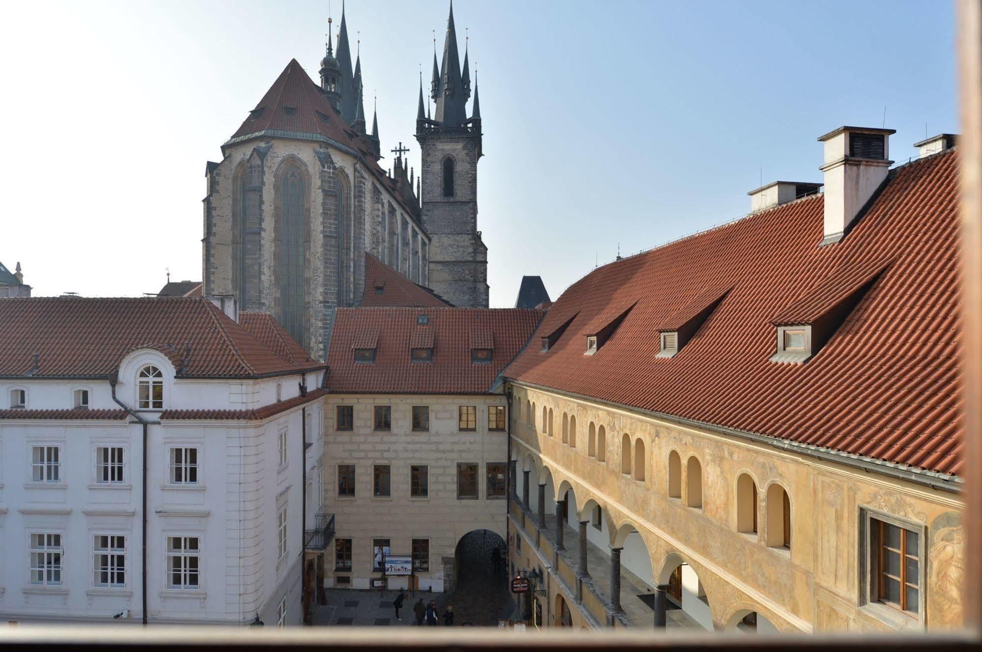 Old Town Boutique Apartments Praag Buitenkant foto